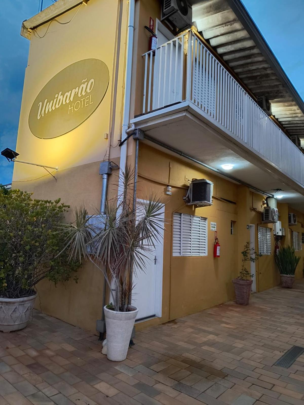 Unibarao Hotel -Proximo As Universidades Unicamp-Puc-Hospitais -Bancos-Restaurantes-Praca Capital -Shopping Dom Pedro - Expo Dom Pedro-Ceasa กังปินาส ภายนอก รูปภาพ
